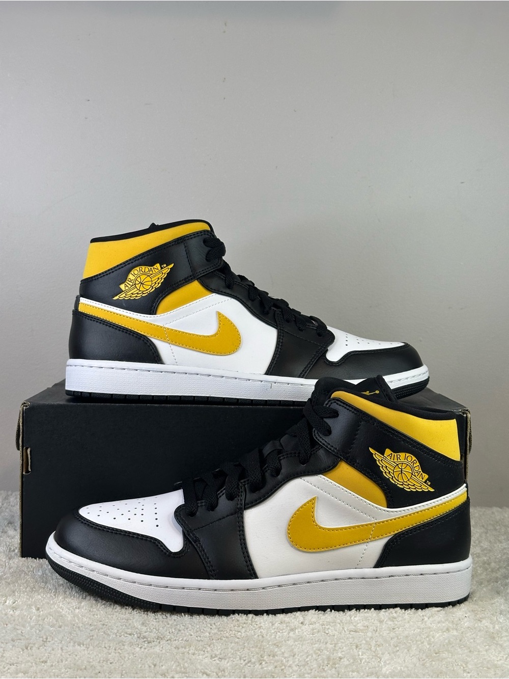 Air Jordan 1 Mid